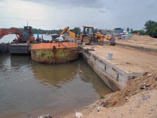 Idle berthing